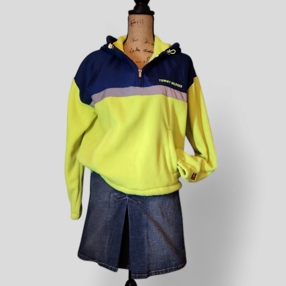 Tommy Hilfiger women’s jacket hoodie neon green.Brand: Tommy‎ Hilfiger Size M